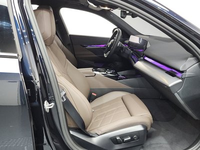 2025 BMW 5 SERIES 缩略图 16