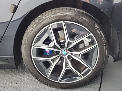 2025 BMW 5 SERIES 照片 8