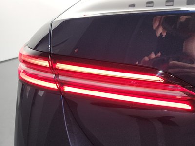 2025 BMW 5 SERIES 照片 10