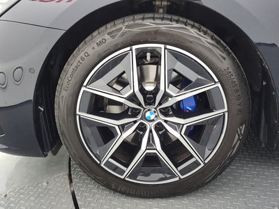 2025 BMW 5 SERIES 照片 6