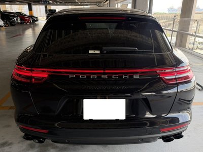 صورة 6 لـ 2018 Porsche PANAMERA