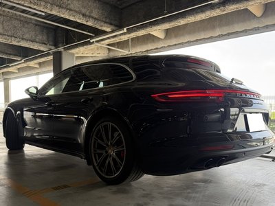 صورة 4 لـ 2018 Porsche PANAMERA
