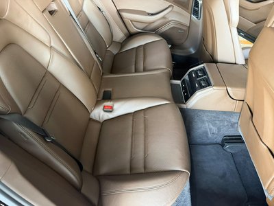 صورة 8 لـ 2018 Porsche PANAMERA