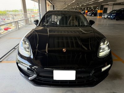 صورة 5 لـ 2018 Porsche PANAMERA