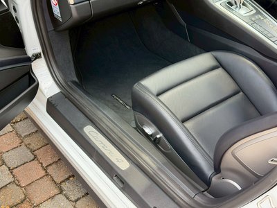 PORSCHE 911 - 10