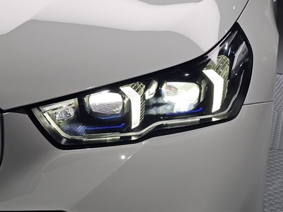 2025 BMW 5 SERIES 照片 9