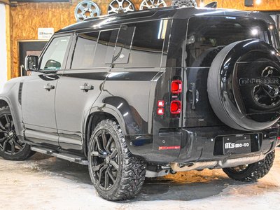 LAND ROVER DEFENDER - 8