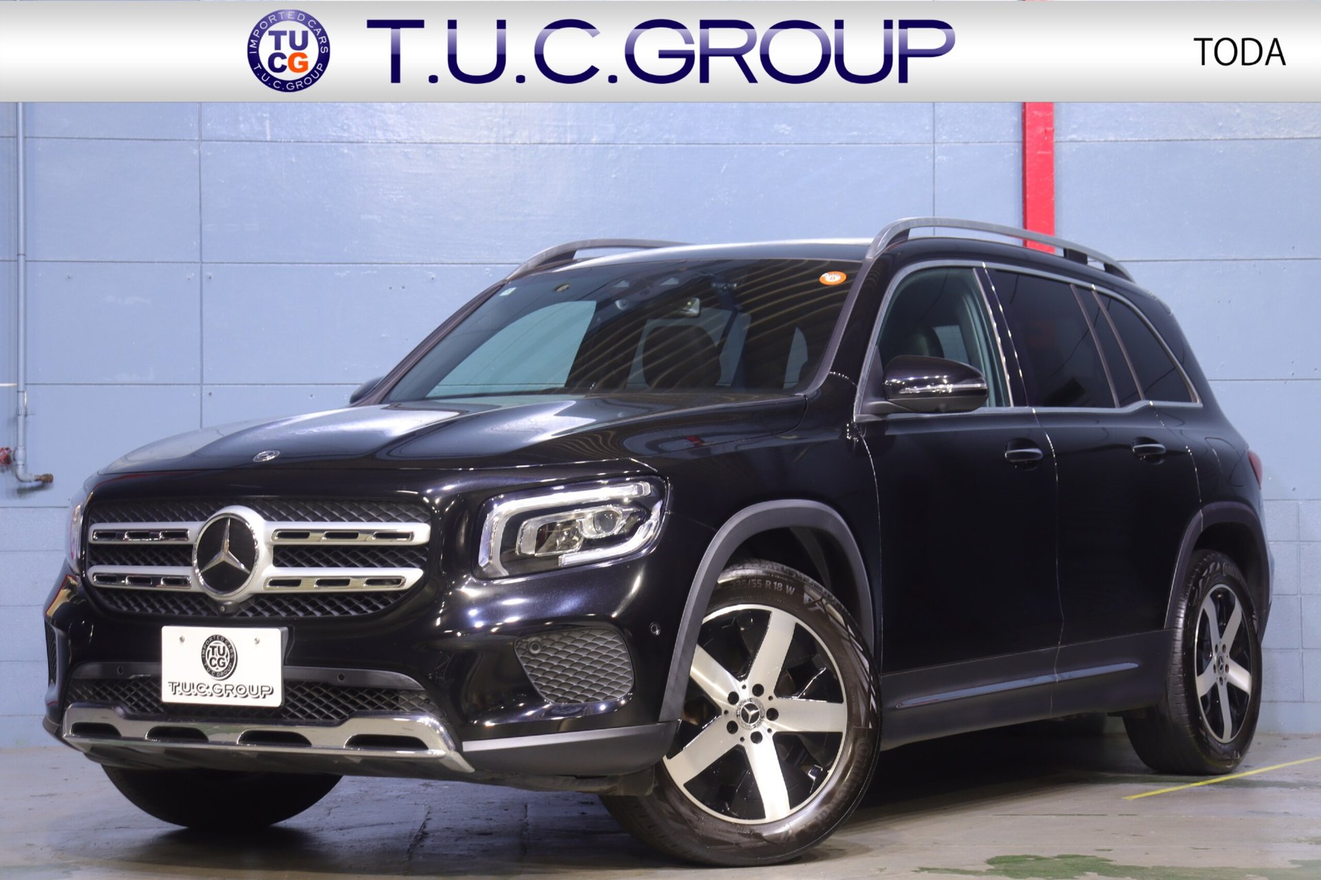 MERCEDES-BENZ GLB - View 1