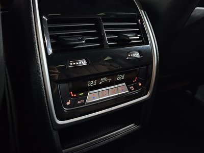 2023 BMW X6 thumbnail 32