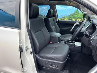 TOYOTA LAND CRUISER PRADO - 7