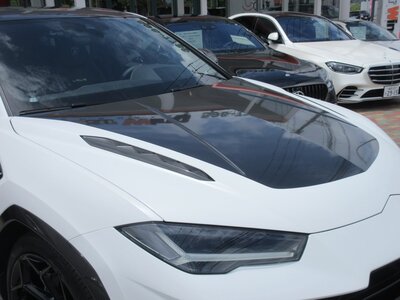 LAMBORGHINI URUS - 7