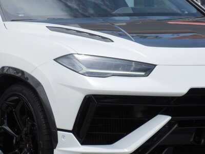 LAMBORGHINI URUS - 9