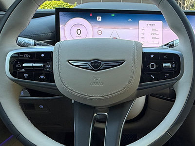 2025 Genesis G80 (RG3) photo 4