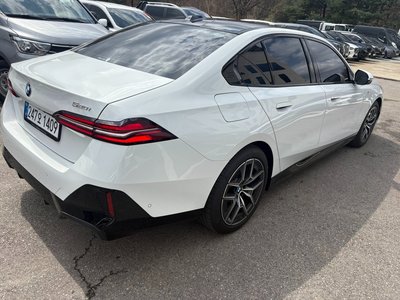 BMW 5 SERIES - 2
