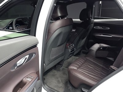 2023 Genesis GV70 — миниатюра 17
