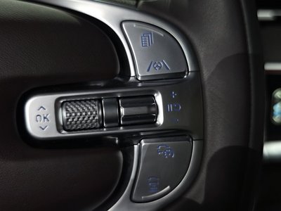 2023 Genesis GV70 — миниатюра 25