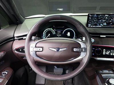 2023 Genesis GV70 — миниатюра 19