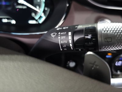 2023 Genesis GV70 — миниатюра 24