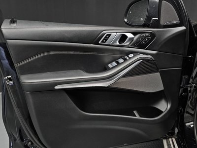 2025 BMW X7 缩略图 18