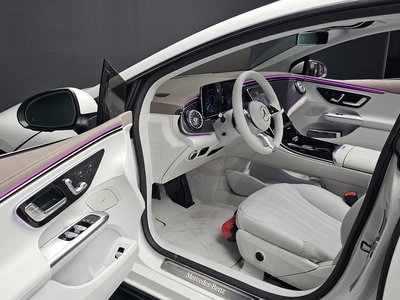2026 Mercedes-BENZ EQE 缩略图 13