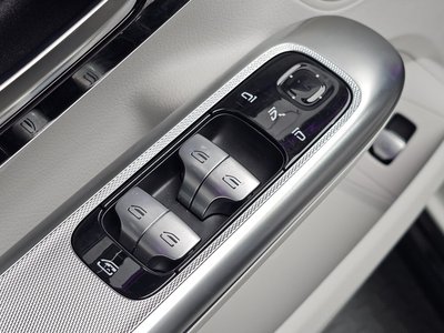 2026 Mercedes-BENZ EQE 缩略图 26