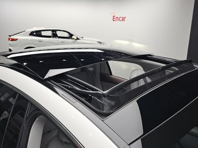 2026 Mercedes-BENZ EQE 缩略图 30