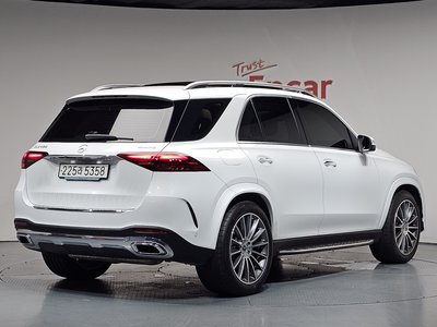 2025 Mercedes-BENZ GLE — фото 3