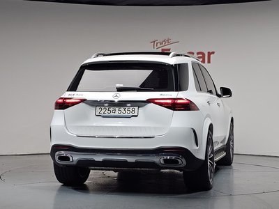 2025 Mercedes-BENZ GLE — фото 4