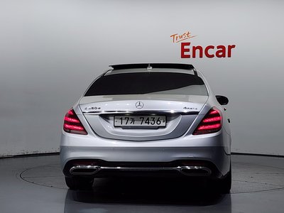 2017 Mercedes-BENZ S-CLASS photo 3