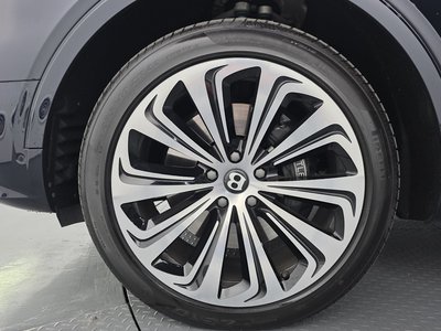 BENTLEY BENTAYGA - 6