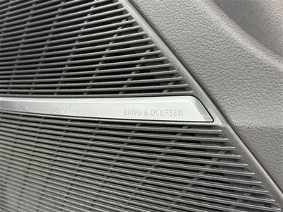 2023 AUDI Q8 — миниатюра 11