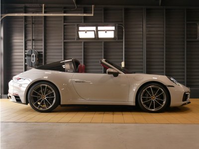 صورة 7 لـ 2024 Porsche 911