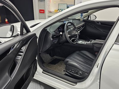 GENESIS G80 (RG3) - 10