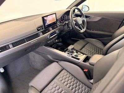 صورة مصغرة 27 لـ 2022 AUDI RS4 AVANT