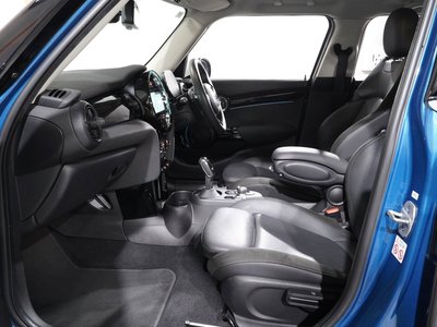 صورة 12 لـ 2021 MINI COOPER