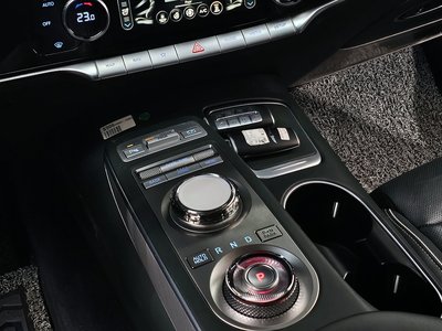 صورة 10 لـ 2022 Genesis ELECTRIFIED GV70