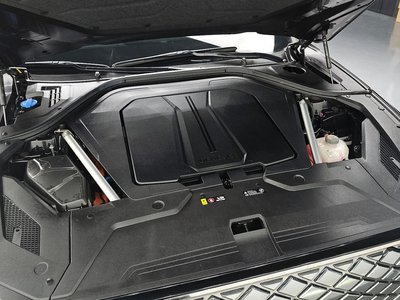 صورة 8 لـ 2022 Genesis ELECTRIFIED GV70