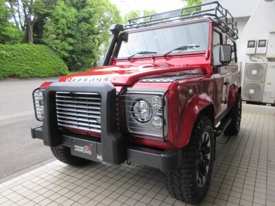 LAND ROVER DEFENDER - 1