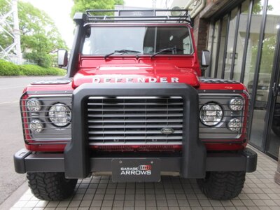 LAND ROVER DEFENDER - 2