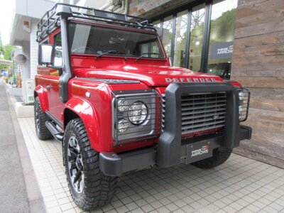 LAND ROVER DEFENDER - 8