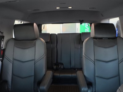 CADILLAC ESCALADE - 8