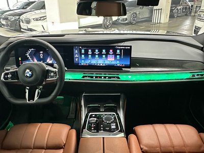 2025 BMW 7 SERIES photo 5
