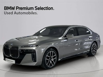 2025 BMW 7 SERIES photo 1