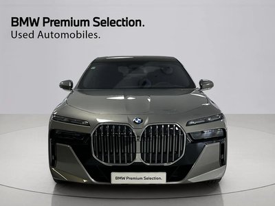 2025 BMW 7 SERIES photo 2