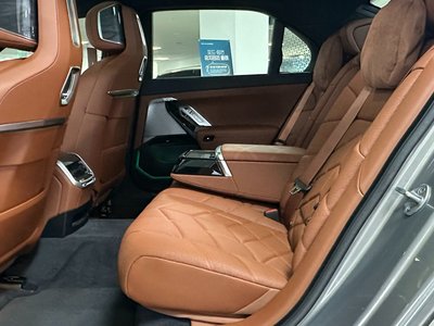 2025 BMW 7 SERIES — миниатюра 11