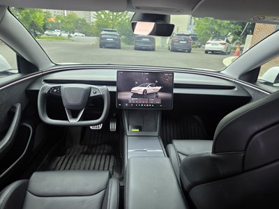 صورة 8 لـ 2024 Tesla MODEL 3