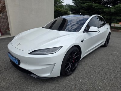 صورة 1 لـ 2024 Tesla MODEL 3