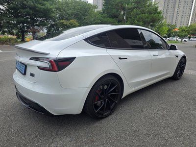 صورة 2 لـ 2024 Tesla MODEL 3