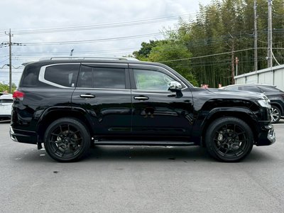 TOYOTA LAND CRUISER - 9