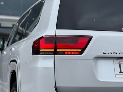 2025 Toyota LAND CRUISER 300 thumbnail 39